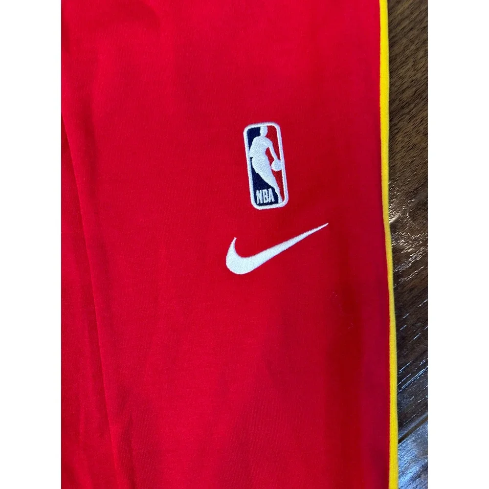 Nike Atlanta‎ Hawks NBA Dri-FIT Red Yellow Youth XL Joggers Track Pants 18/20